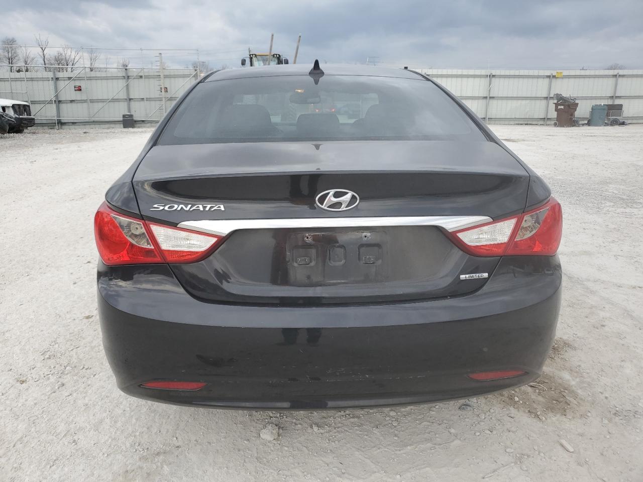 2011 HYUNDAI SONATA SE - Image 6