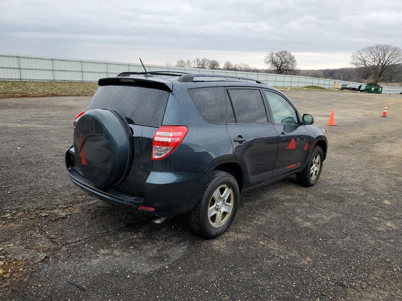 2011 TOYOTA RAV4 - Image 3