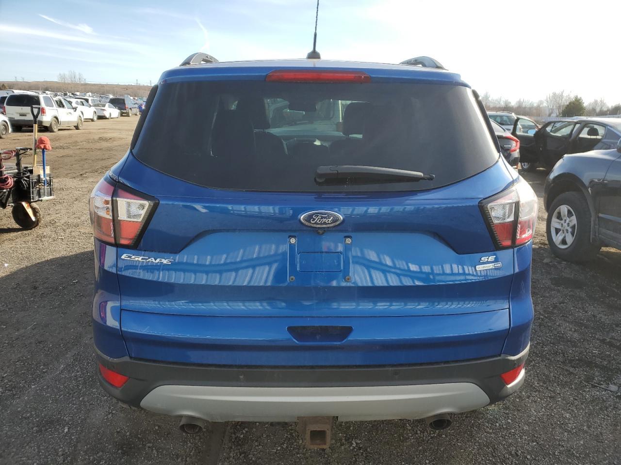 2017 FORD ESCAPE SE - Фото 6