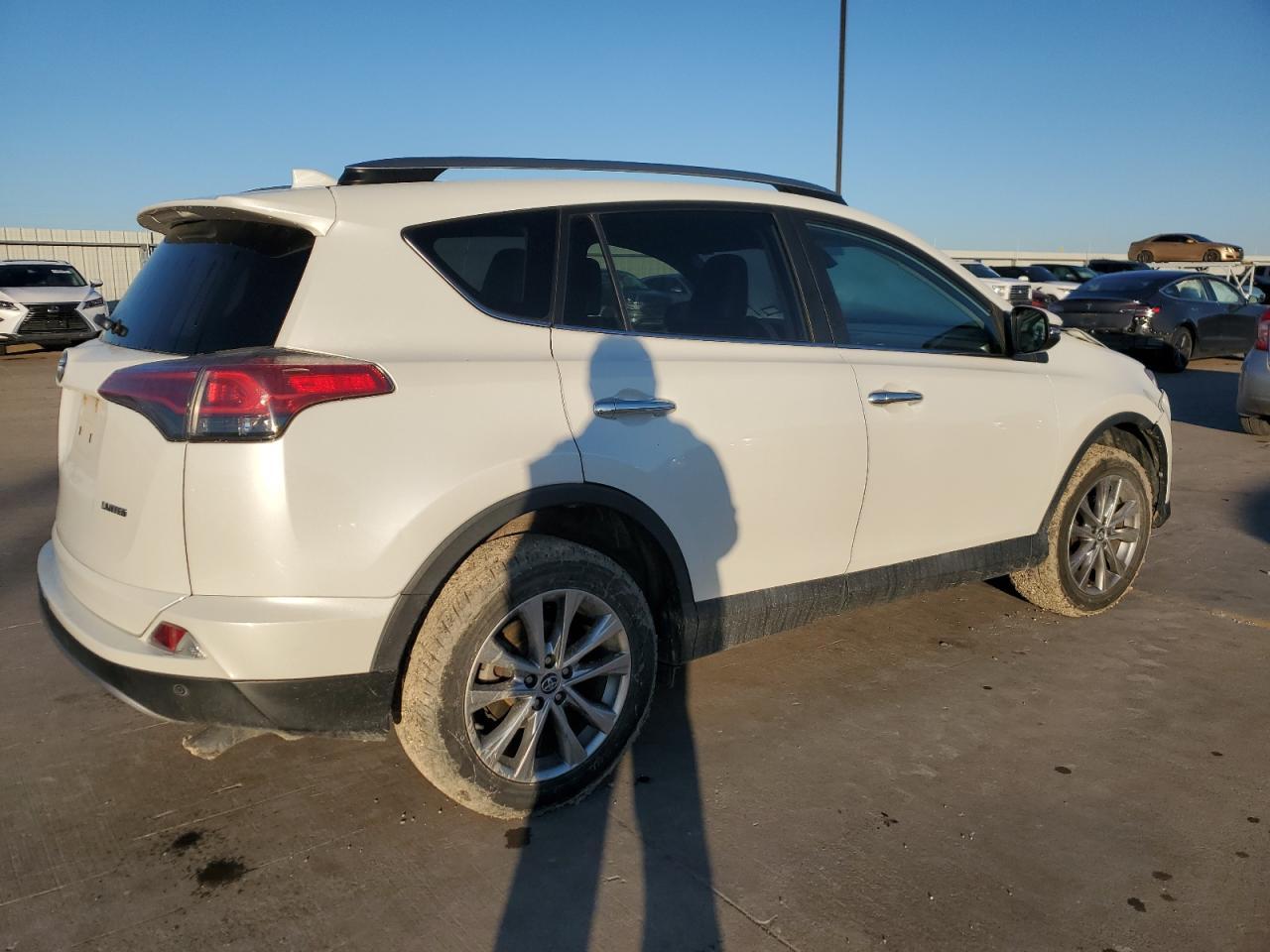 2018 TOYOTA RAV4 LIMIT - Фото 3