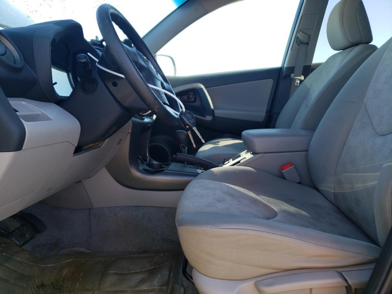 2011 TOYOTA RAV4 - Фото 7