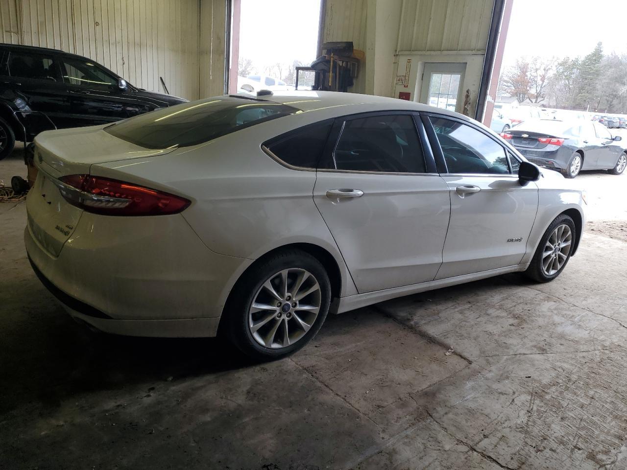2017 FORD FUSION SE - Image 3