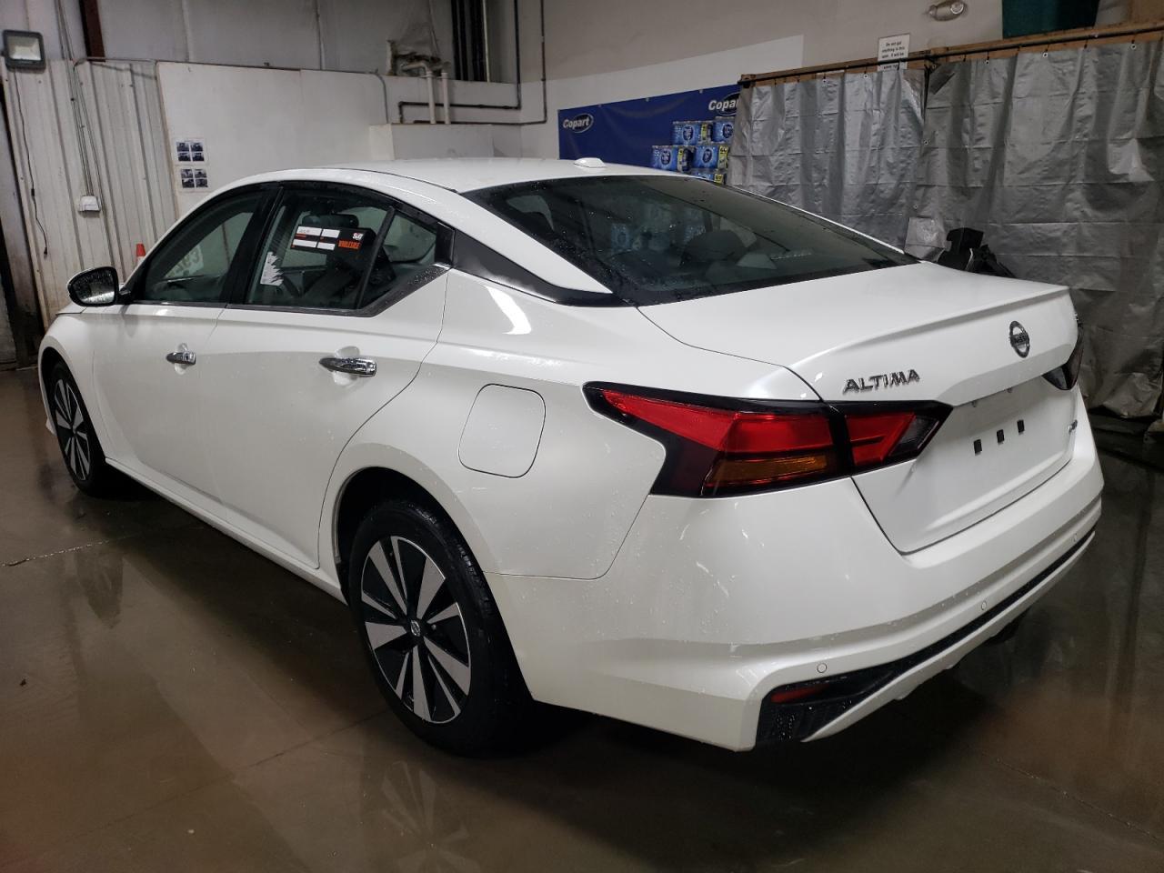 2022 NISSAN ALTIMA SV - Image 2