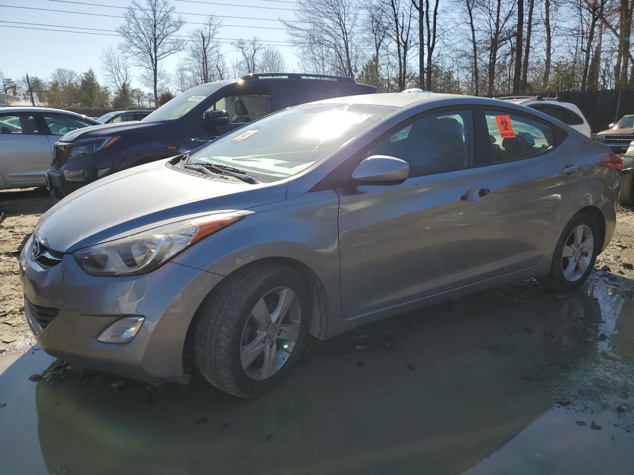 2013 HYUNDAI ELANTRA GL