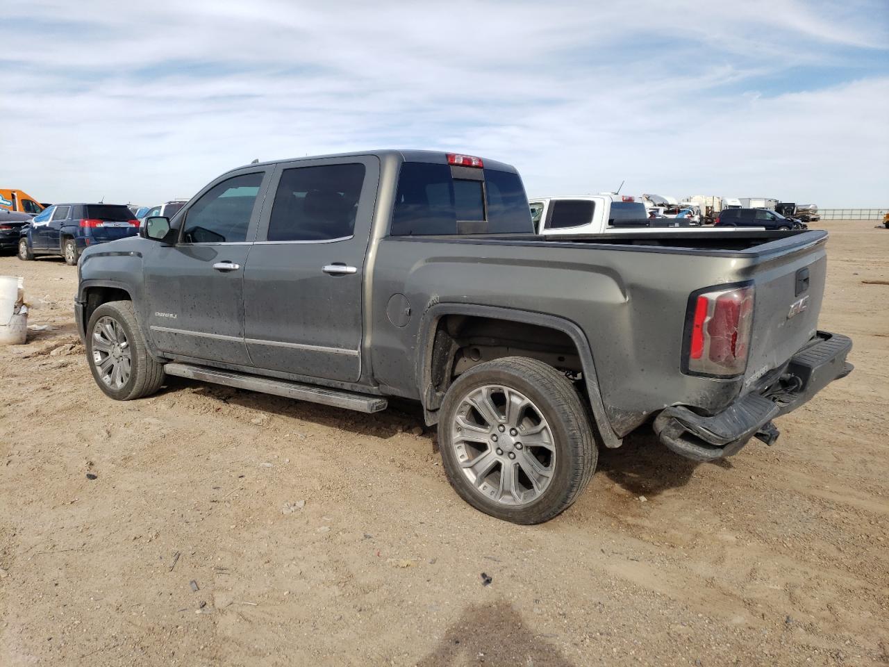 2018 GMC SIERRA K15 - Фото 2