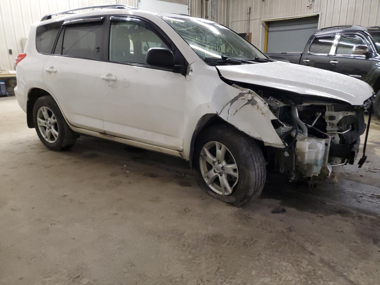 2011 TOYOTA RAV4 - Image 4