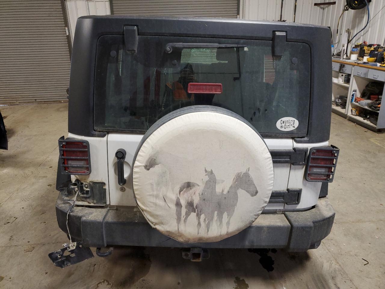 2017 JEEP WRANGLER U - Image 6