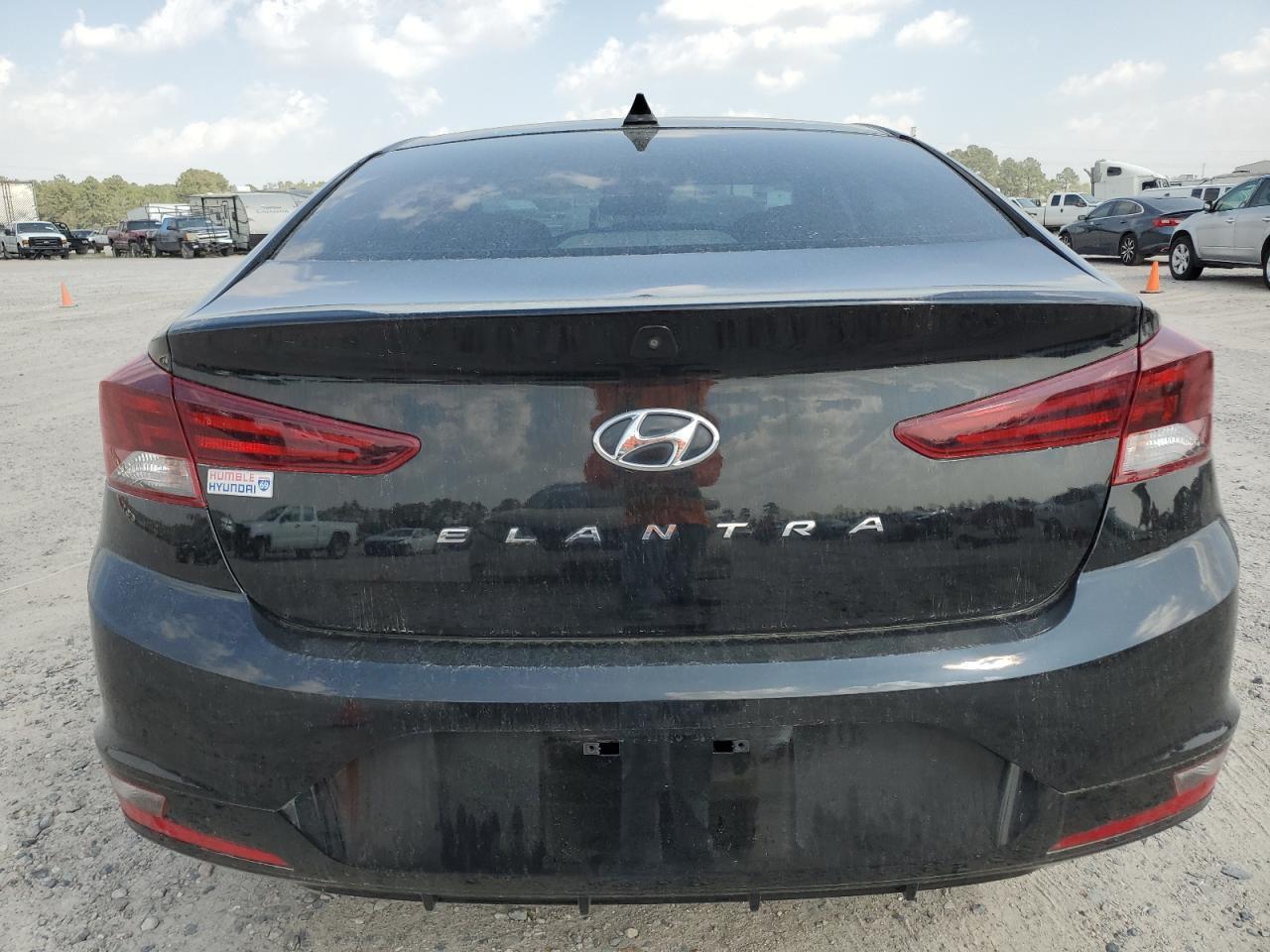 2019 HYUNDAI ELANTRA SE - Фото 6