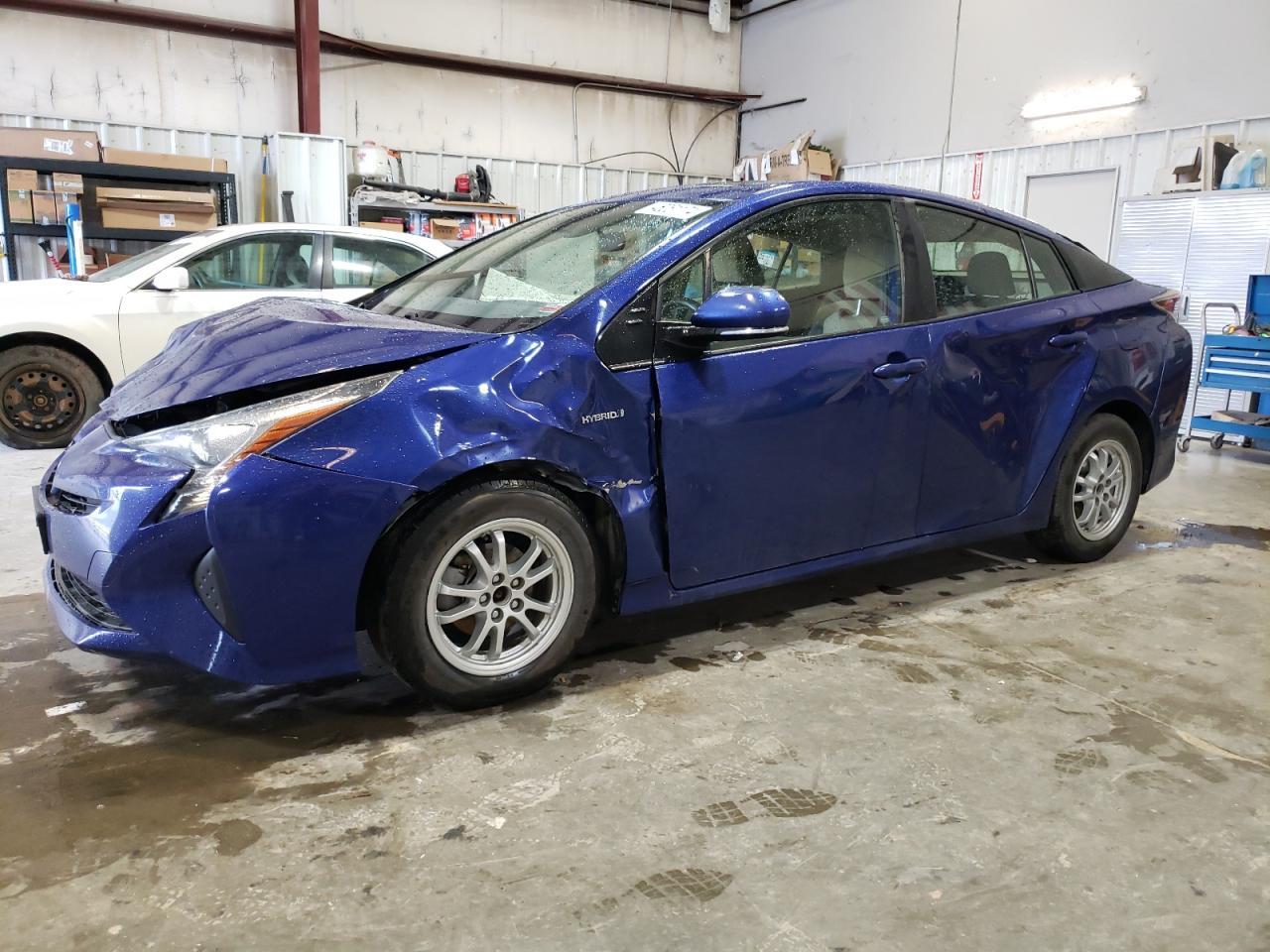 2016 TOYOTA PRIUS