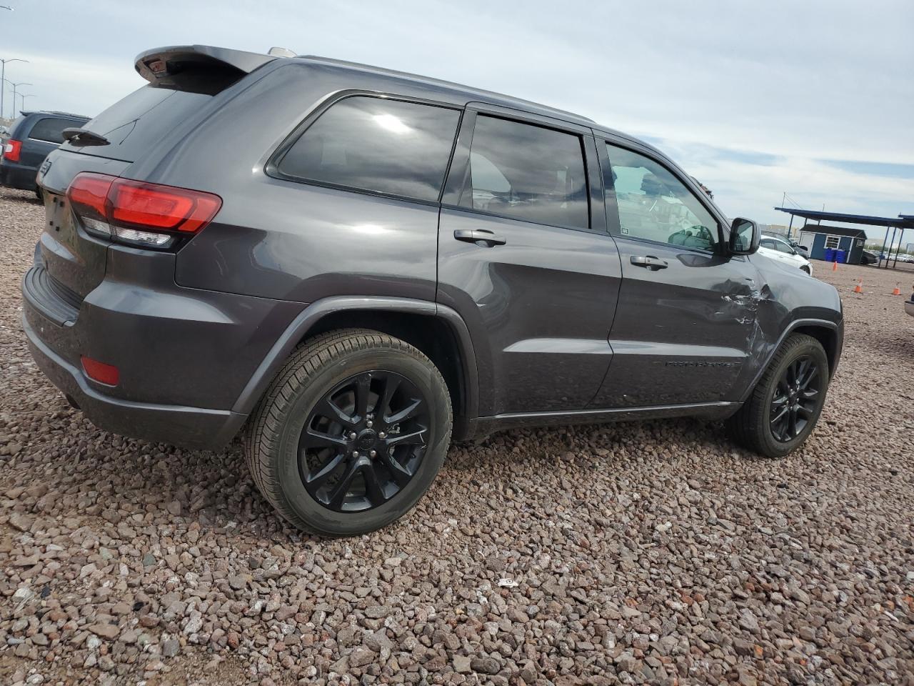 2018 JEEP GRAND CHER - Image 3