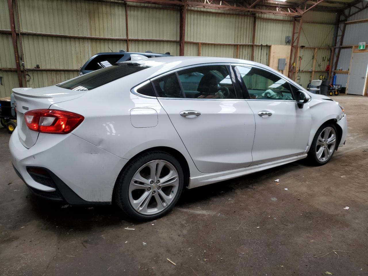 2016 CHEVROLET CRUZE PREM - Image 3