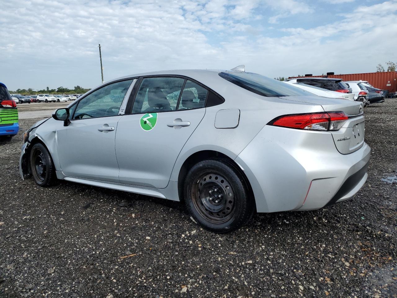 2021 TOYOTA COROLLA LE - Фото 2