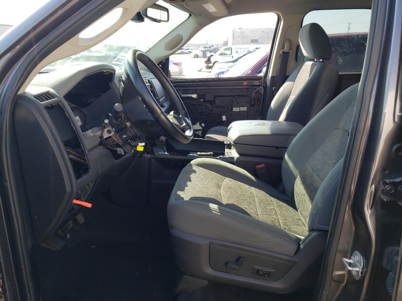 2017 RAM 1500 SLT - Image 7