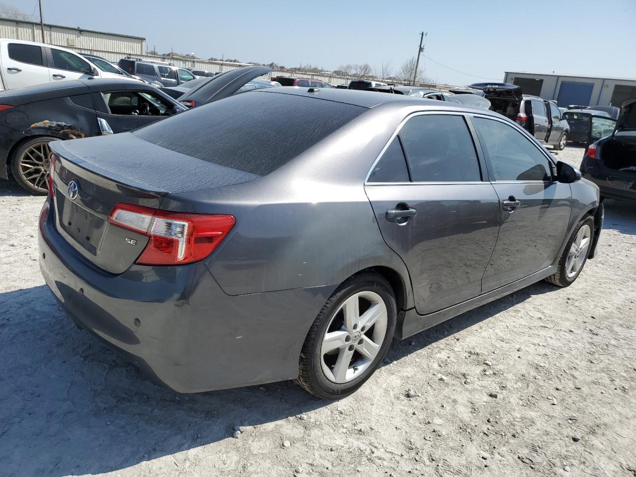 2014 TOYOTA CAMRY L - Image 3