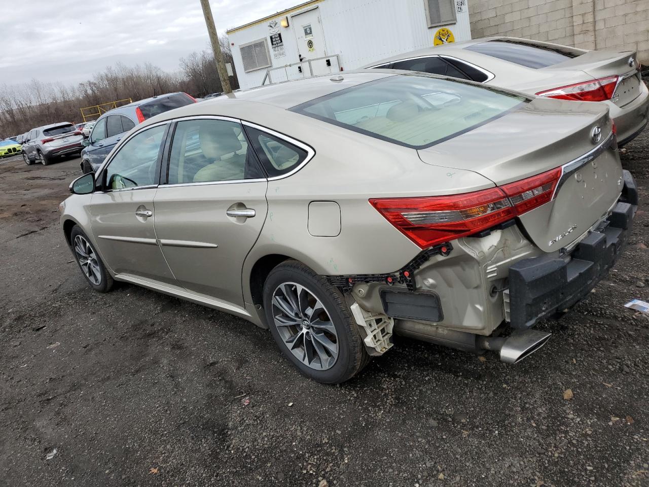 2016 TOYOTA AVALON XLE - Фото 2
