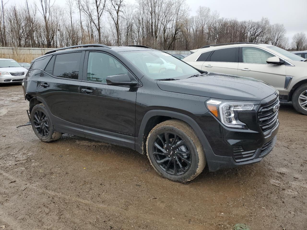 2023 GMC TERRAIN SL - Image 4