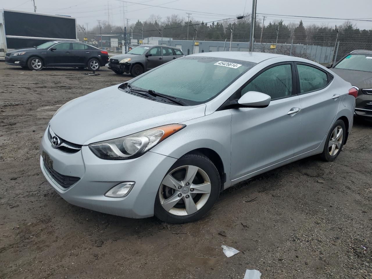 2013 HYUNDAI ELANTRA GL