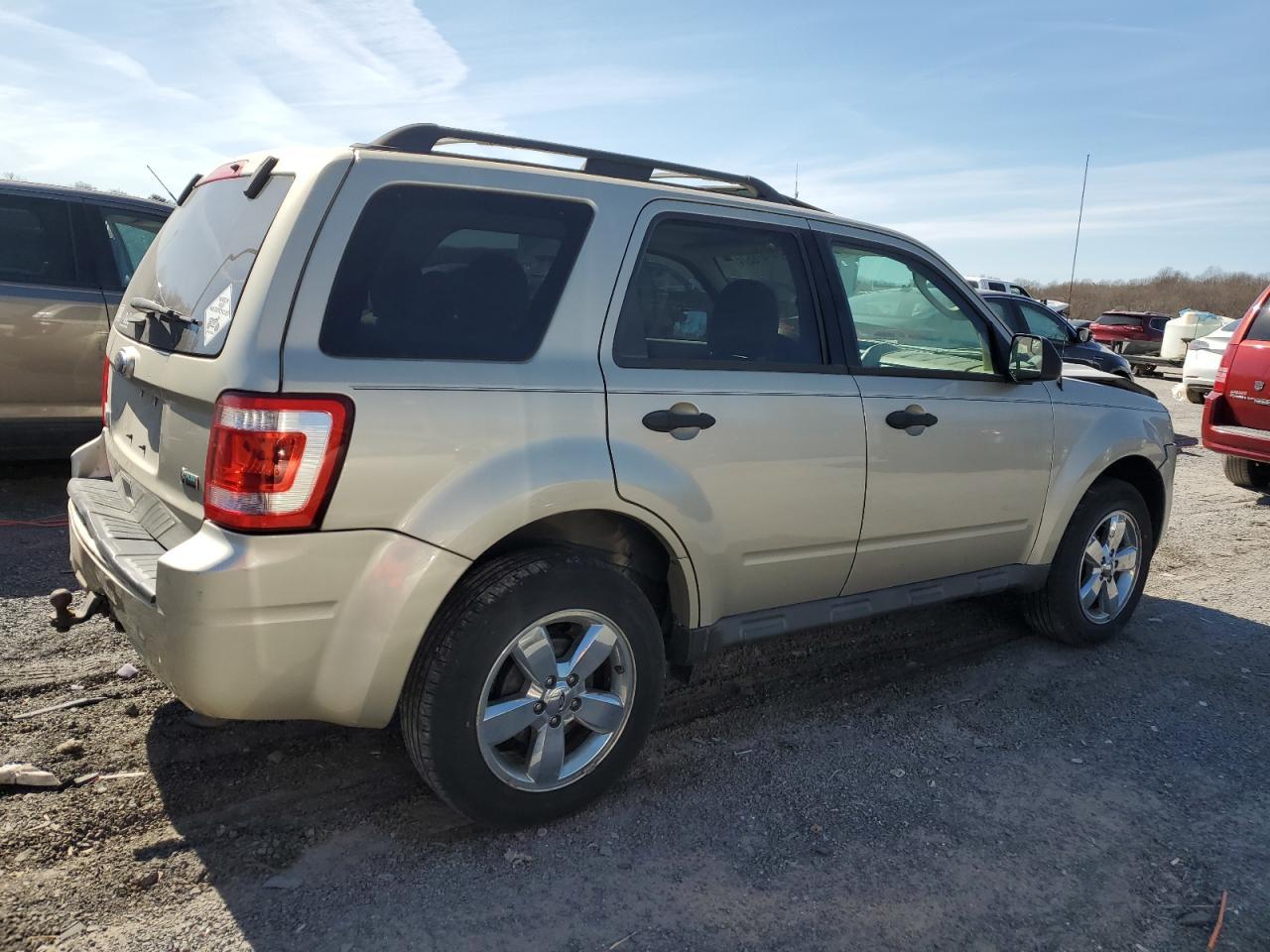 2012 FORD ESCAPE XLT - Image 3
