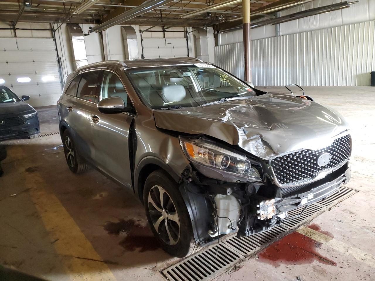 2016 KIA SORENTO EX - Image 4