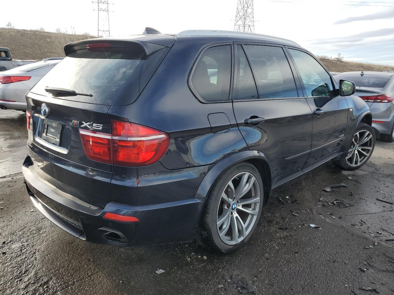 2013 BMW X5 XDRIVE5 - Image 3