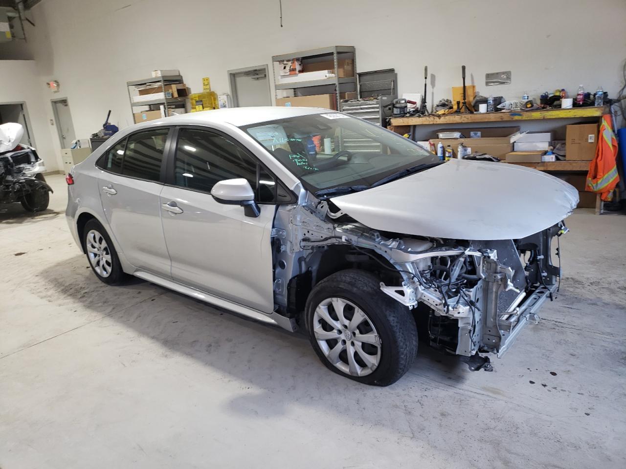 2022 TOYOTA COROLLA LE - Фото 4