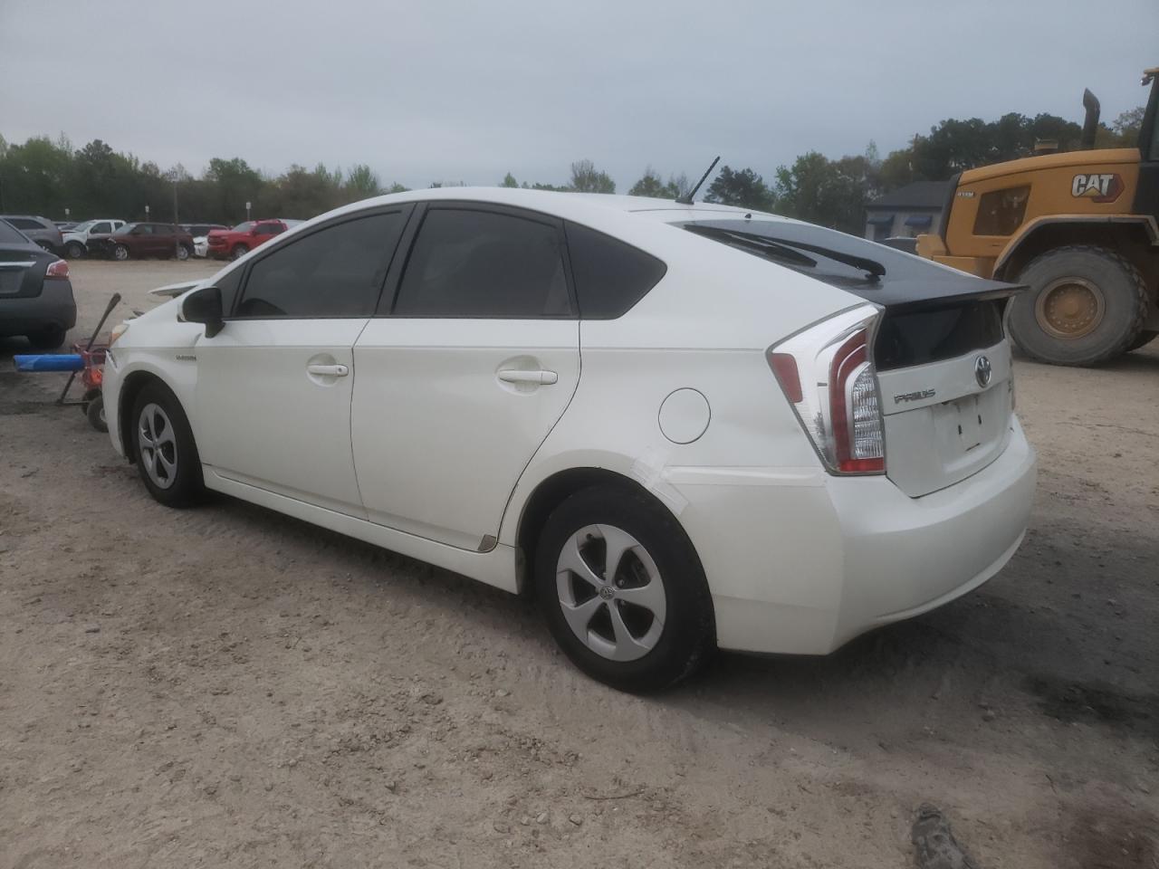 2015 TOYOTA PRIUS - Image 2