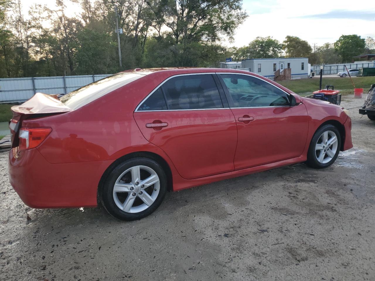 2013 TOYOTA CAMRY L - Фото 3