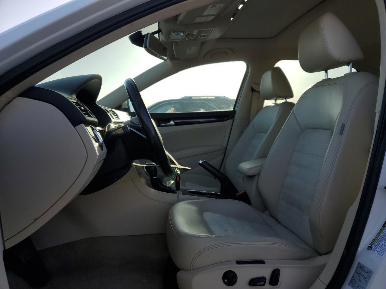 2014 VOLKSWAGEN PASSAT SEL - Фото 7