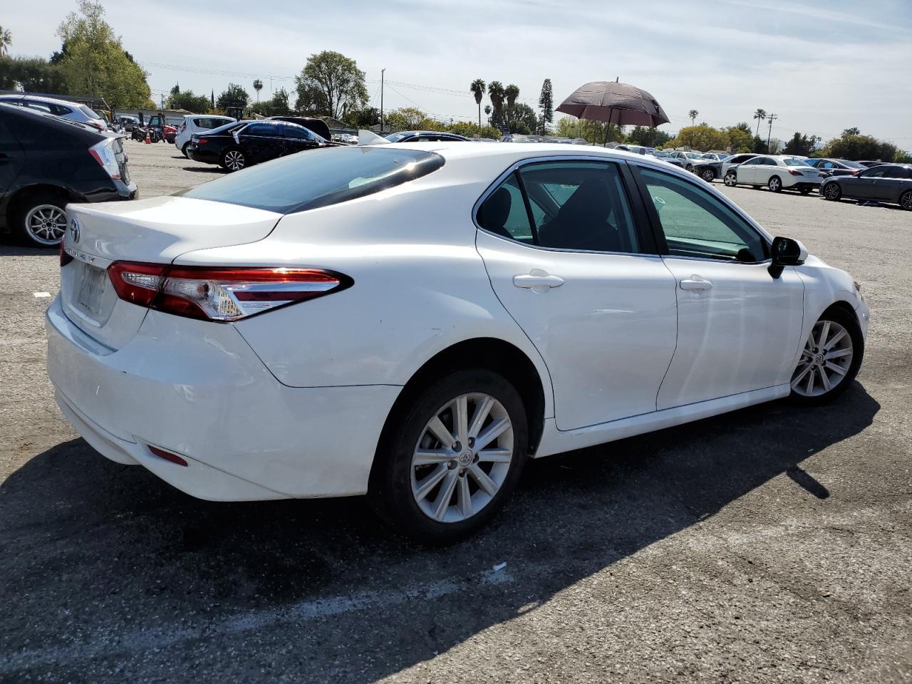 2019 TOYOTA CAMRY LE - Image 3