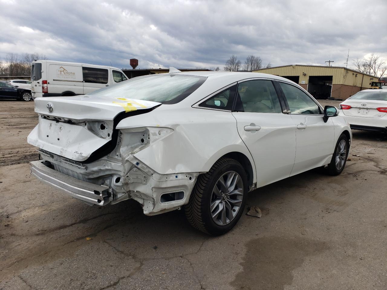 2019 TOYOTA AVALON XLE - Фото 3