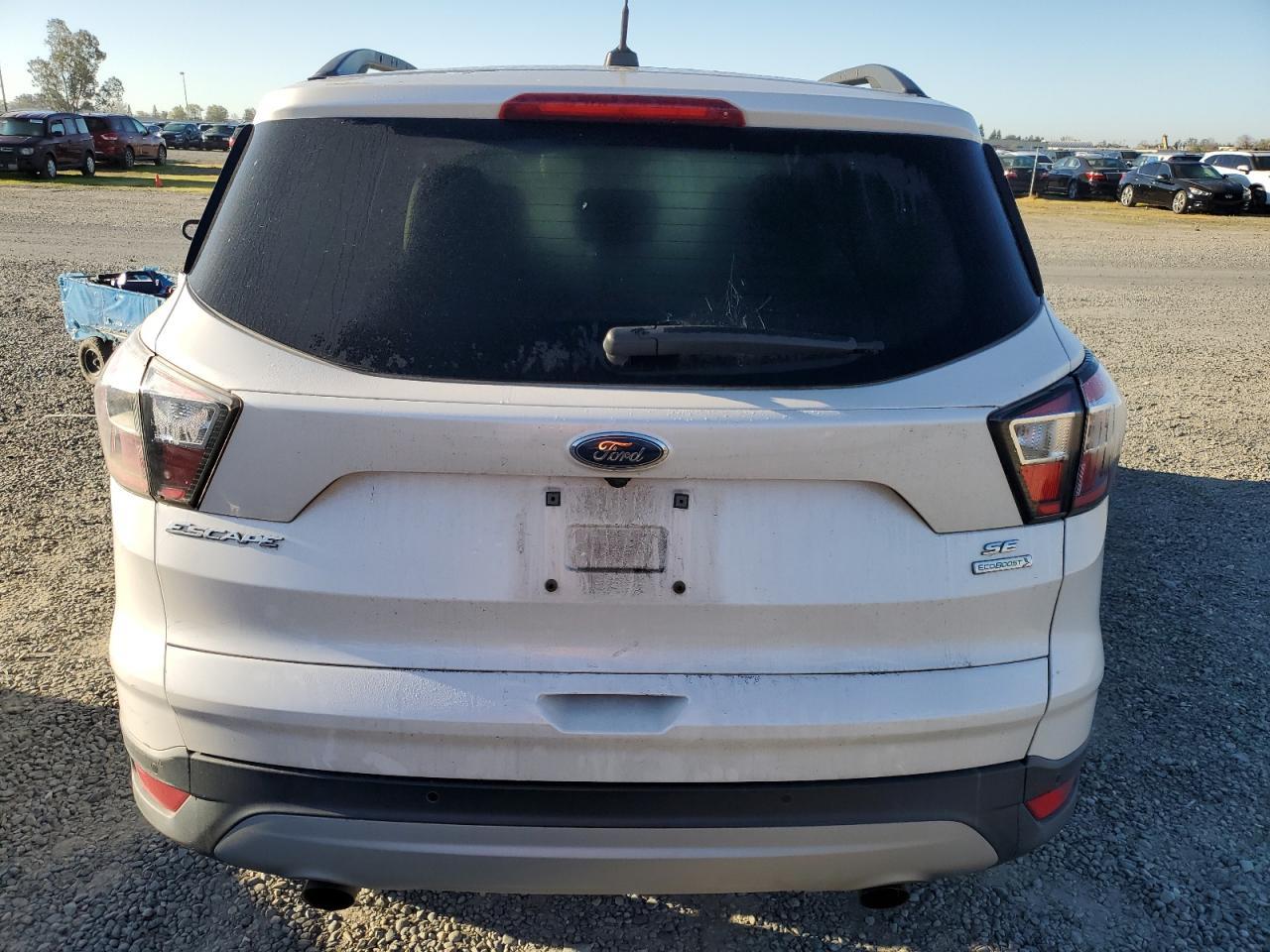 2017 FORD ESCAPE SE - Image 6