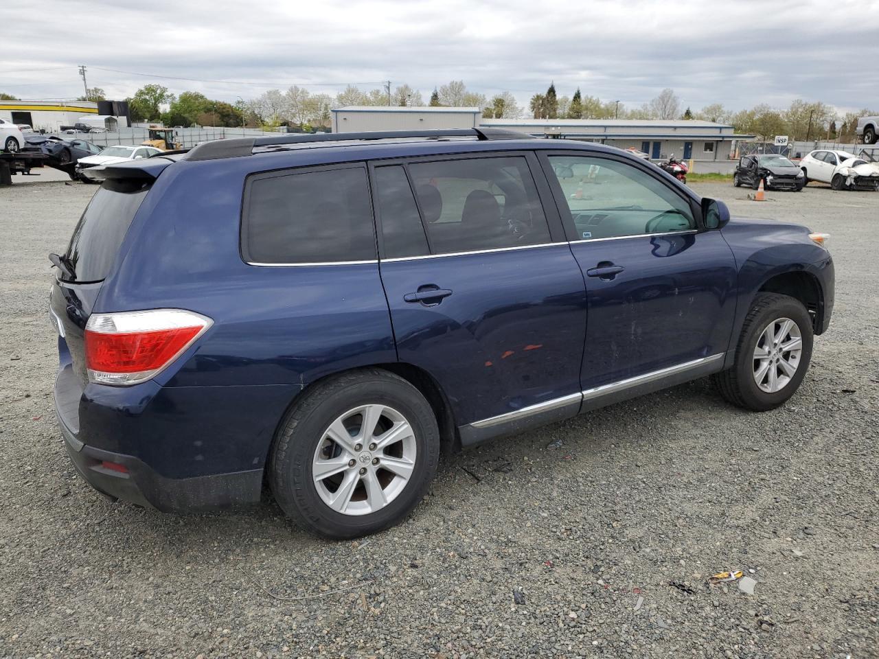 2012 TOYOTA HIGHLANDER - Image 3