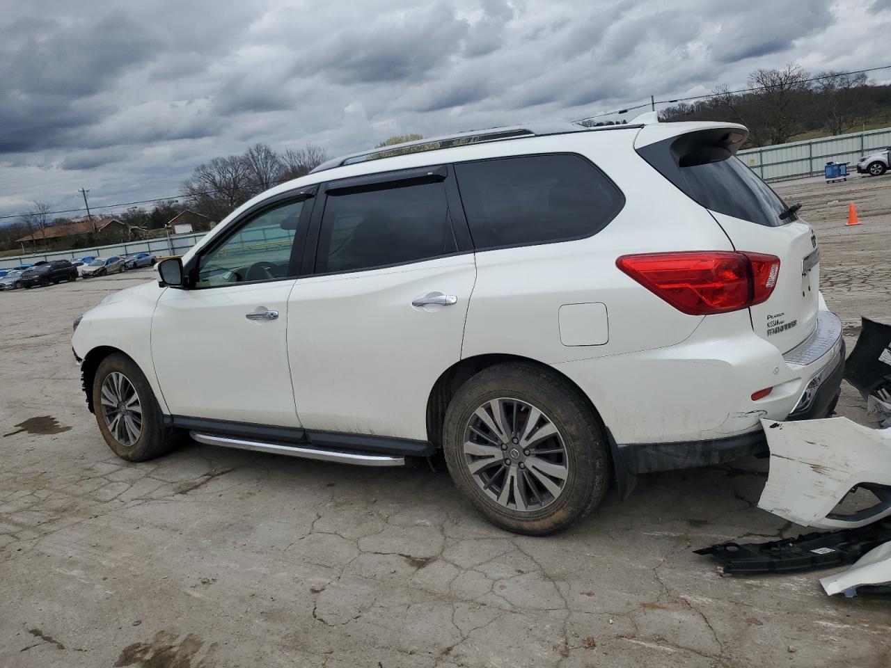 2019 NISSAN PATHFINDER - Image 2