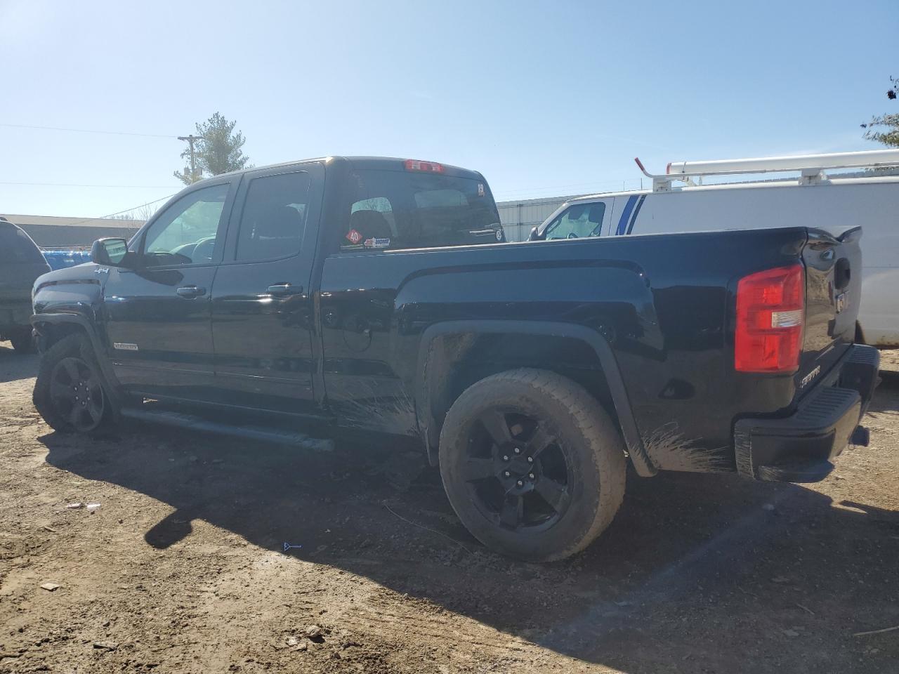 2017 GMC SIERRA K15 - Image 2