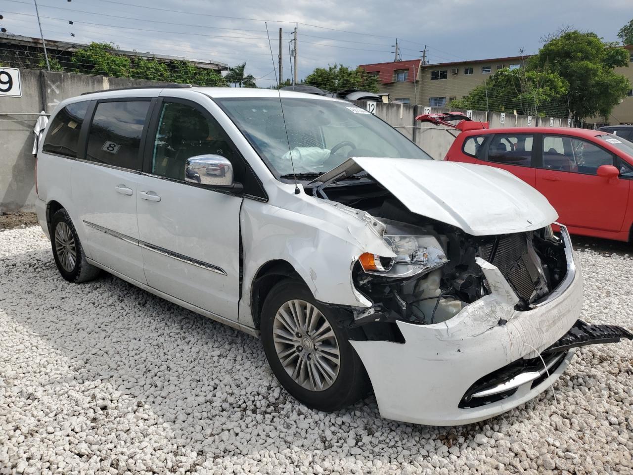 2014 CHRYSLER TOWN & COU - Фото 4