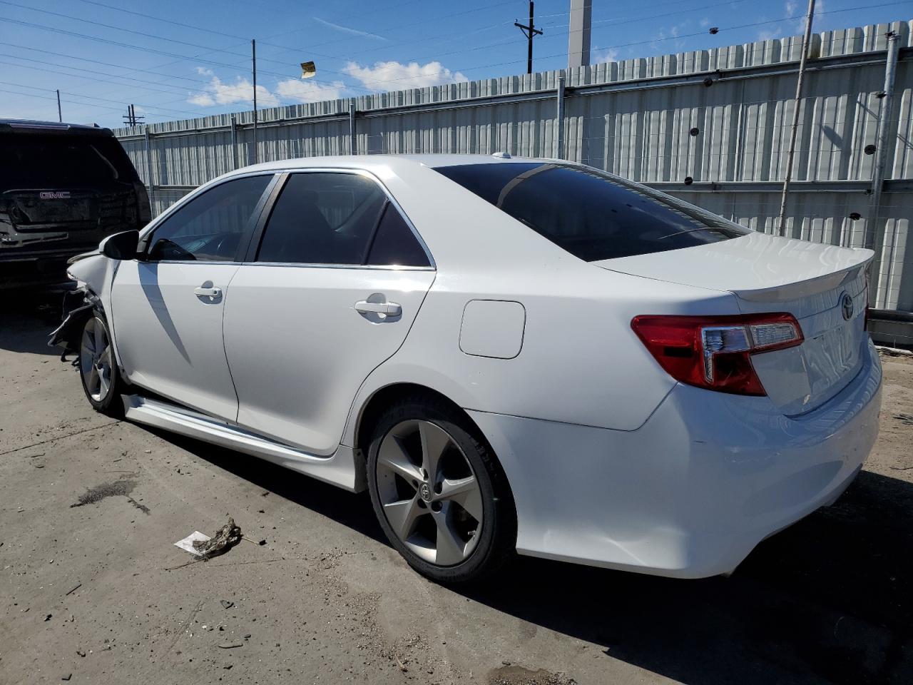 2012 TOYOTA CAMRY SE - Фото 2