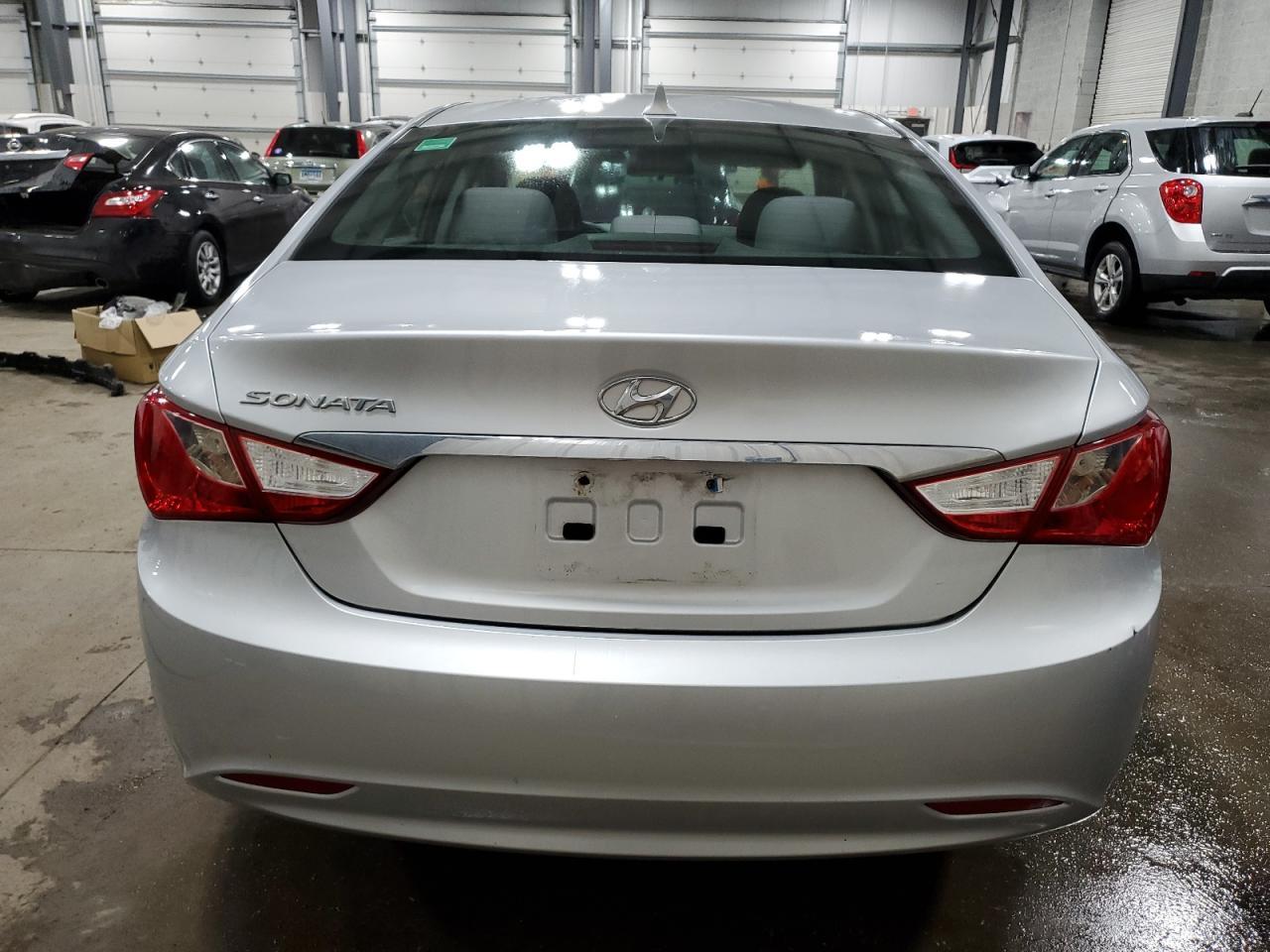 2011 HYUNDAI SONATA GLS - Фото 6