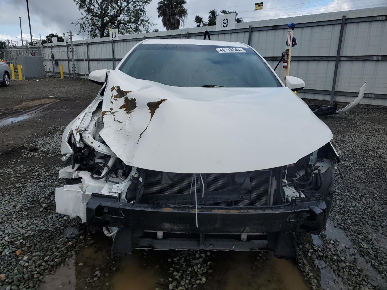 2017 TOYOTA CAMRY LE - Image 5