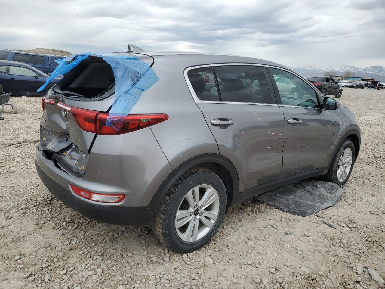 2017 KIA SPORTAGE L - Фото 3