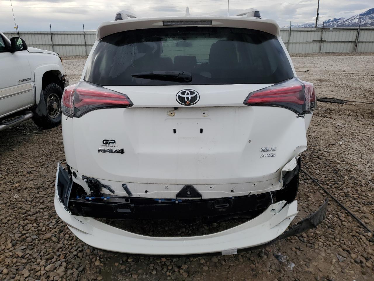 2016 TOYOTA RAV4 XLE - Фото 6