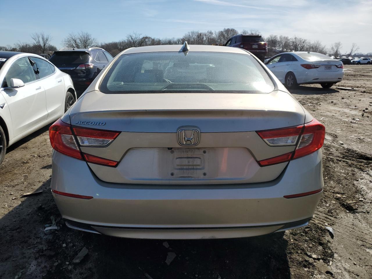 2018 HONDA ACCORD LX - Фото 6