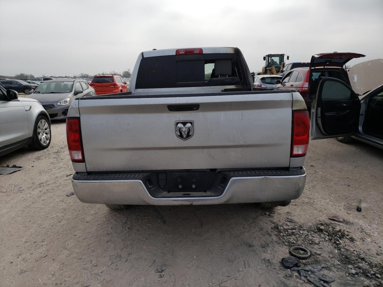 2017 RAM 1500 SLT - Image 6