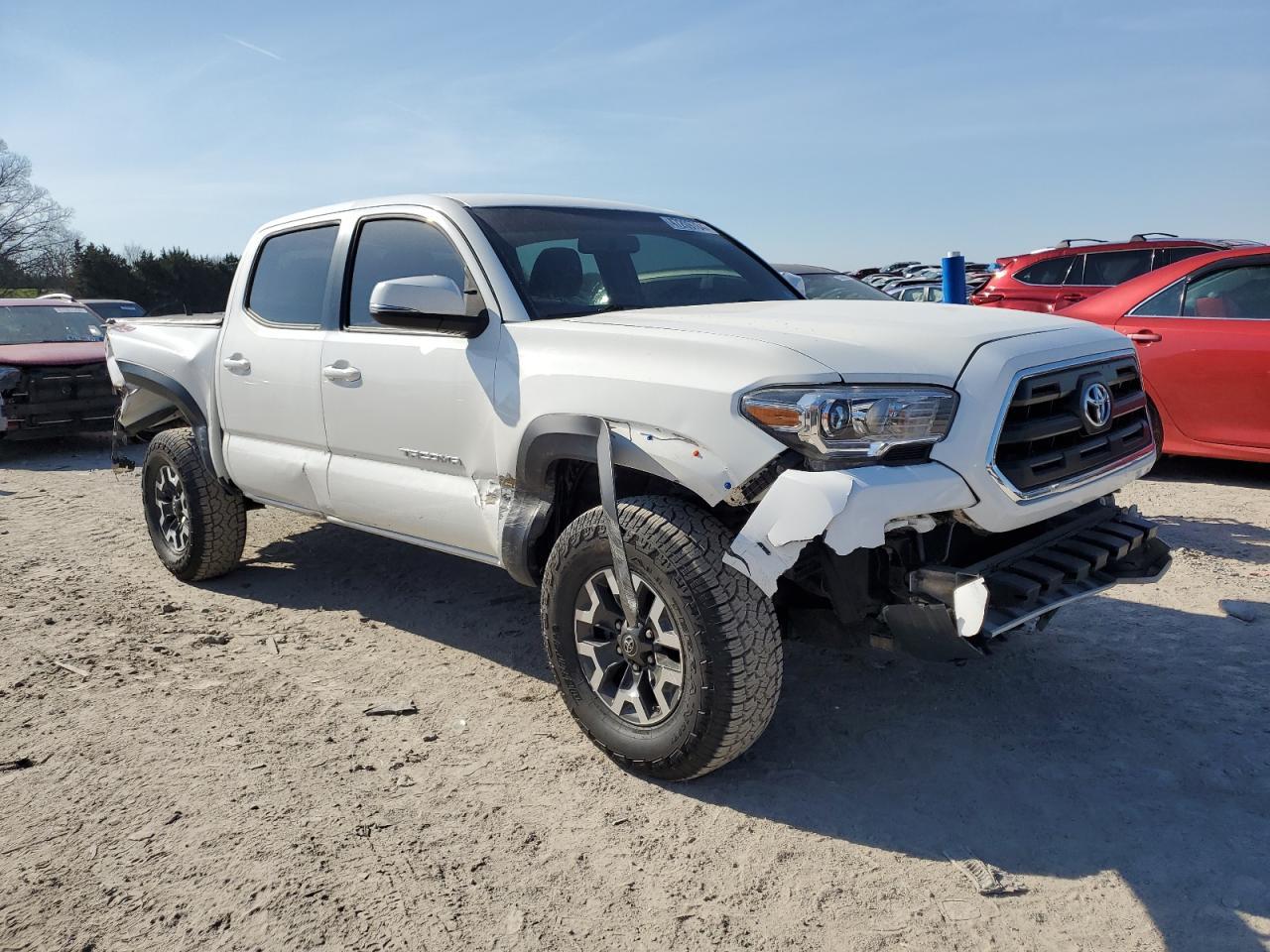 2017 TOYOTA TACOMA DOU - Фото 4