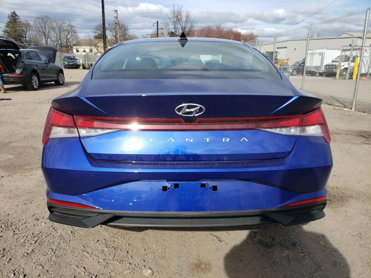 2023 HYUNDAI ELANTRA SE - Image 6