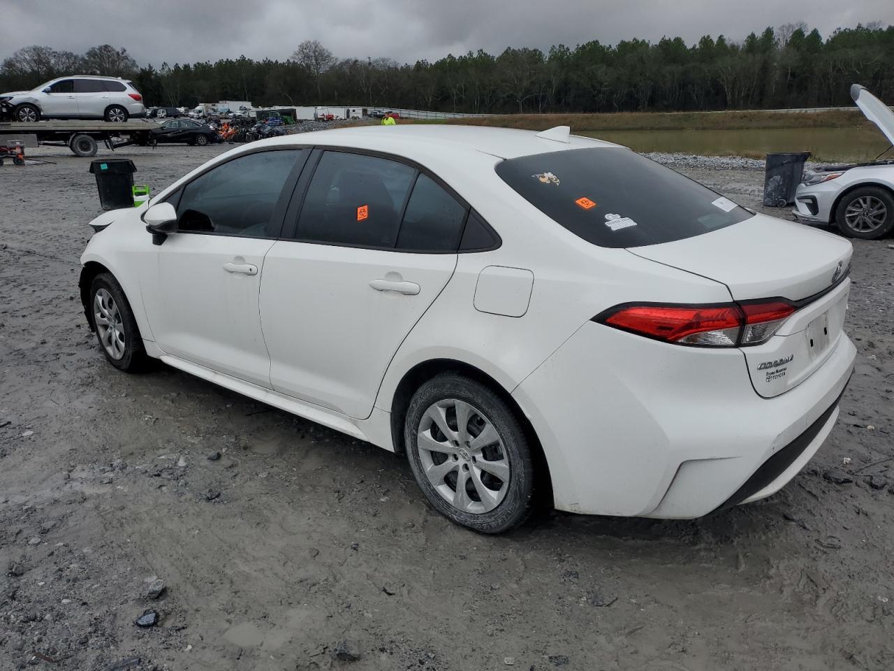 2021 TOYOTA COROLLA LE - Фото 2