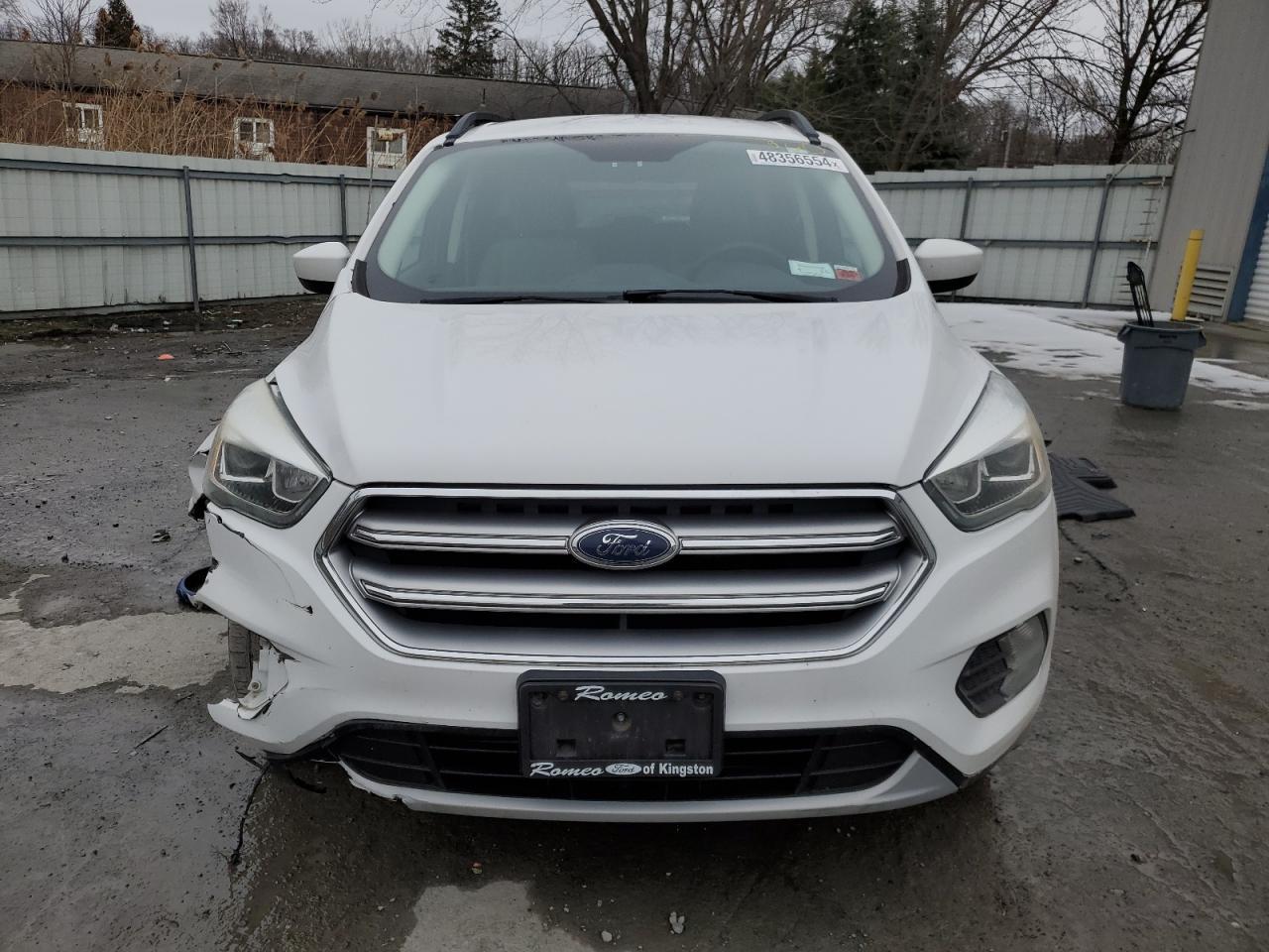 2017 FORD ESCAPE SE - Фото 5