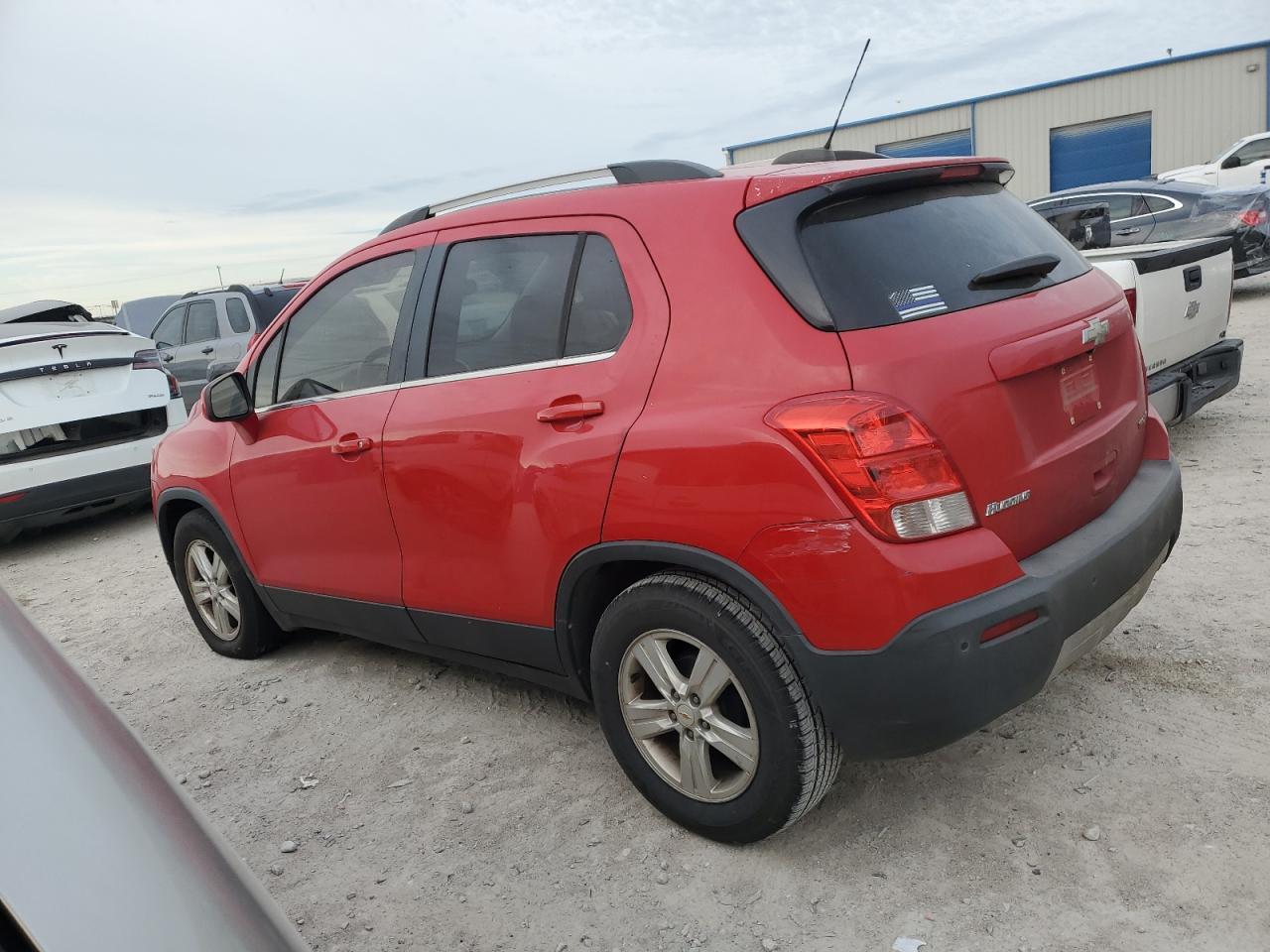 2015 CHEVROLET TRAX 1LT - Image 2