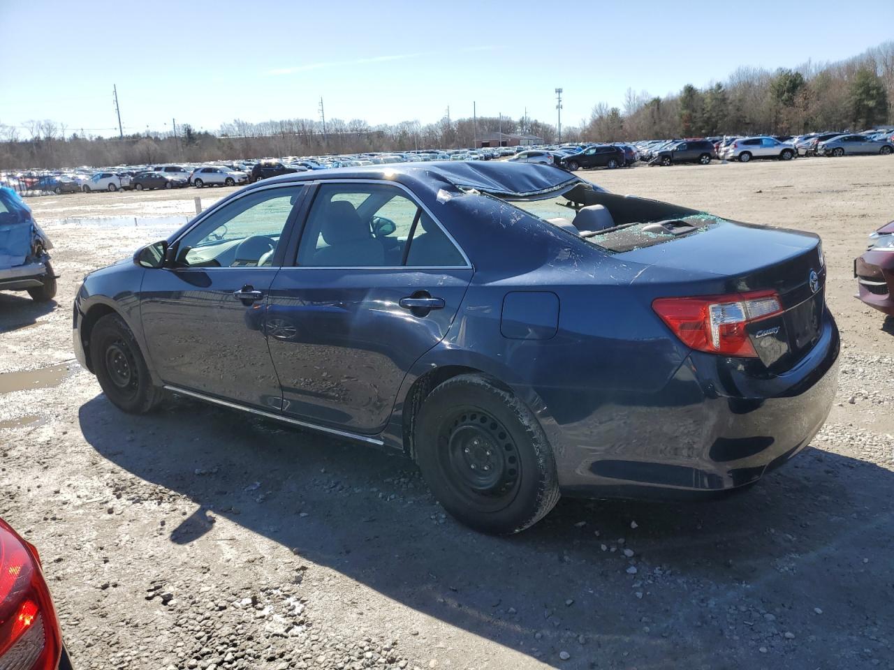 2014 TOYOTA CAMRY L - Image 2