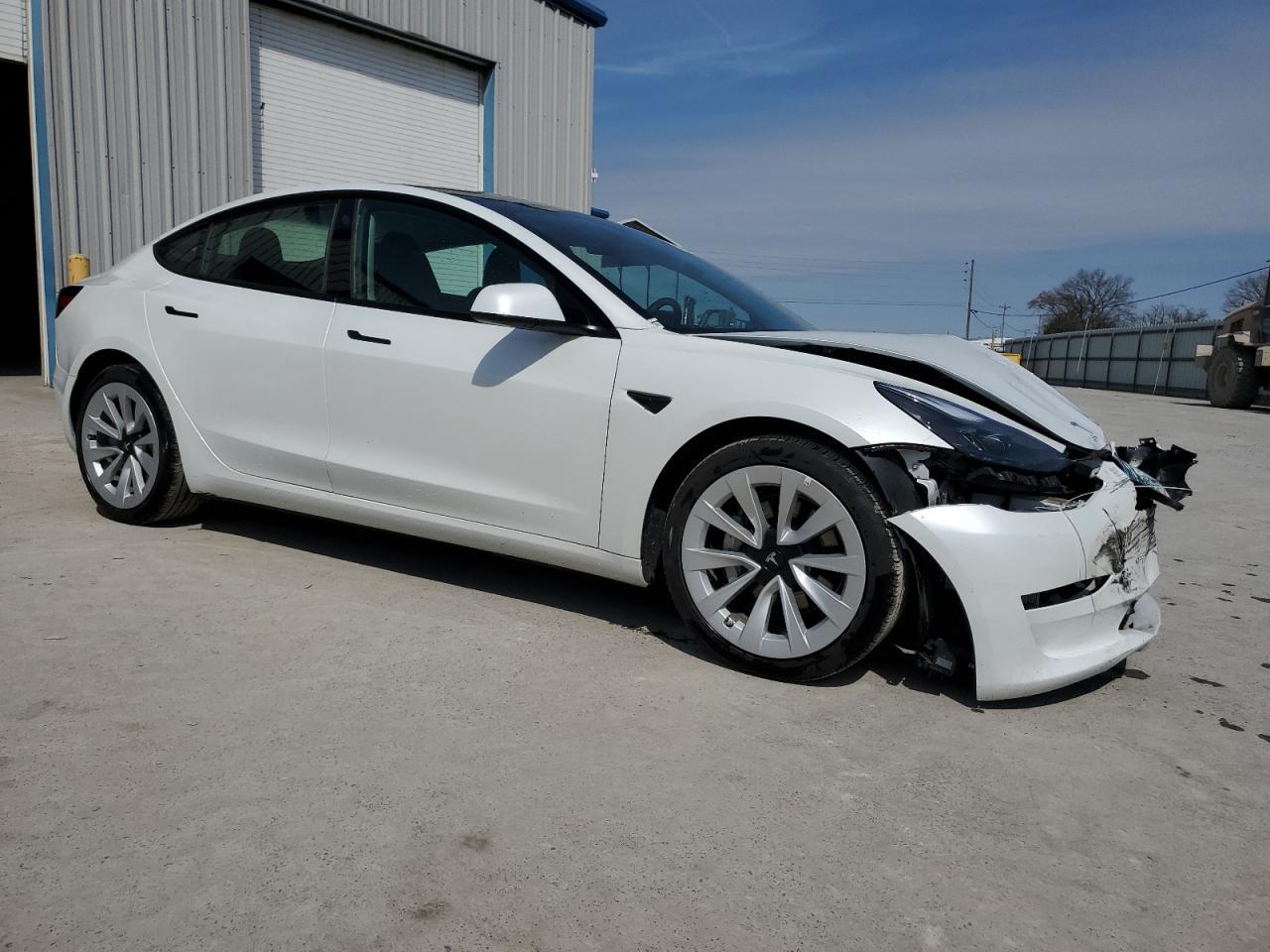 2023 TESLA MODEL 3 - Фото 4