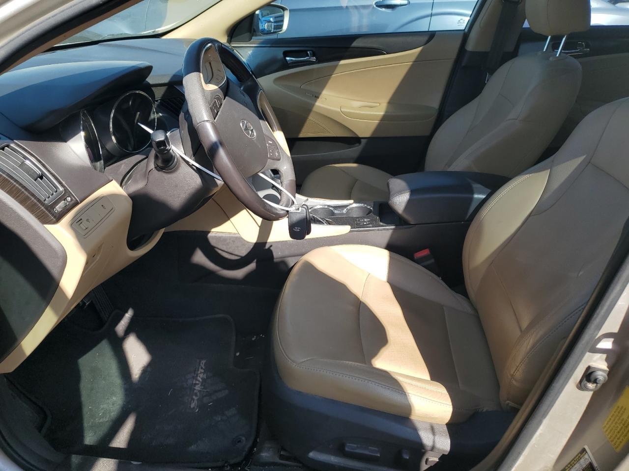 2011 HYUNDAI SONATA SE - Фото 7